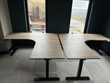 Tweedehands Ahrend Hoekbureaus - Vanaf 285 (Excl) per stuk, Aankleding binnen, Ophalen of Verzenden, Gebruikt, Bureau