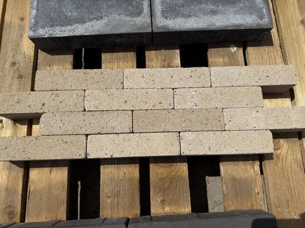 Veiling - 8 M2 Betonklinker Waalformaat Blanco Ongetrommeld, Tuin en Terras, Tegels en Klinkers