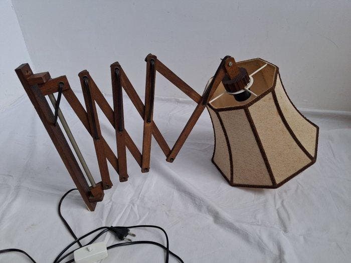 Lamp - Hout, Textiel, Metaal - Houten schaarlamp, Antiek en Kunst, Curiosa en Brocante