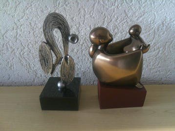 Beeldje - WIELRENNER + MOEDER EN KIND EEN INTIEM CONTACT (2)