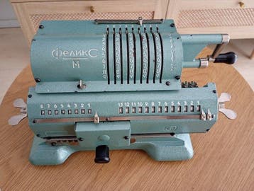 Feliks M ( ) - Rekenmachine - 1960-1970, Antiek en Kunst