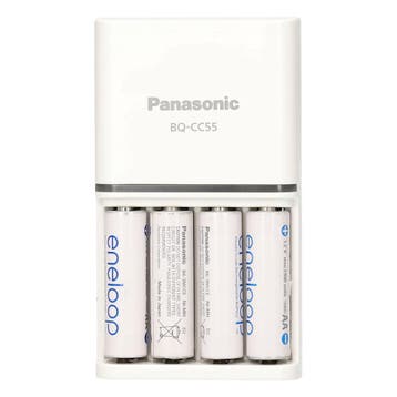 Panasonic BQ-CC55 lader + 4 Eneloop AA batteri met garantie, Audio, Tv en Foto, Accu's en Batterijen, Ophalen of Verzenden, Gebruikt