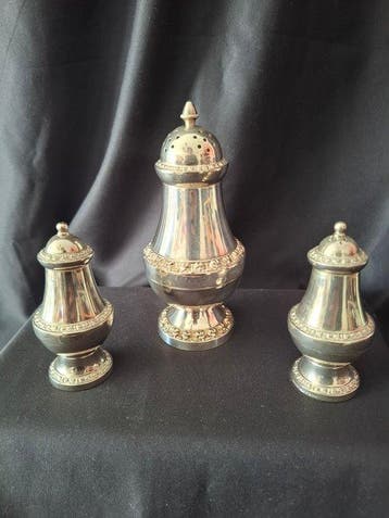 Ian Heath Ltd - Ianthe - Dispenser (3) - Poederpoef -