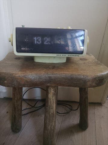 Sony - 8FC-100L Vintage Flip-Clock Desktop AM/FM/LW Radio, Nieuw