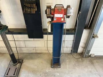 Online veiling: Creusen, dubbele slijpmachine op voet
