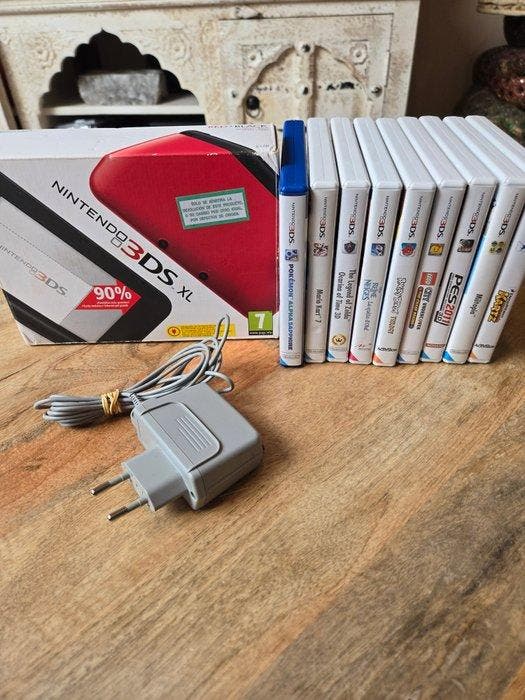 Nintendo - 3DS xl - Boxed red + 9 games - Pokémon, Zelda,, Spelcomputers en Games, Spelcomputers | Overige Accessoires