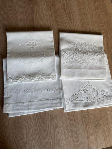 Reticello - Handdoek (4) - 114 cm - 75 cm - Handgeborduurde