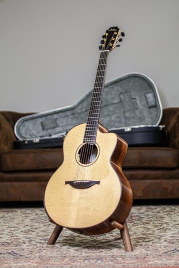 Lowden S-35W 2019 | Figured Walnut Natural, Nieuw