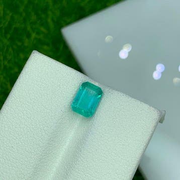 1 pcs Groen Smaragd - 1.11 ct - nternational Colored, Sieraden, Tassen en Uiterlijk, Nieuw