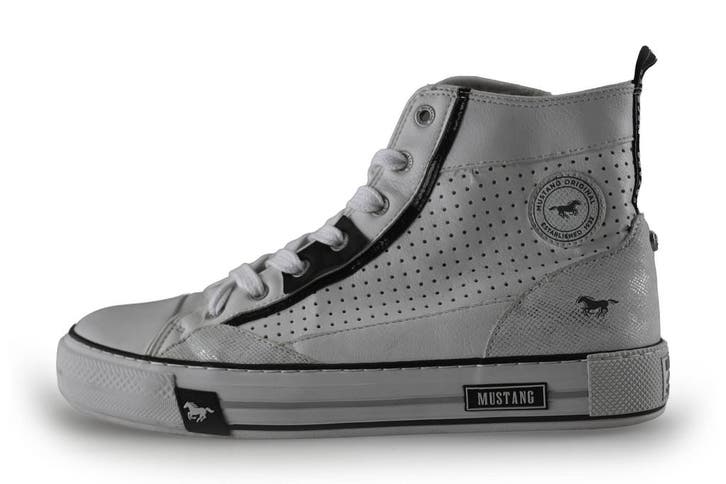 Mustang Hoge sneakers in maat 42 Wit, Kleding | Dames, Schoenen, Wit, Zo goed als nieuw, Sneakers of Gympen, Verzenden