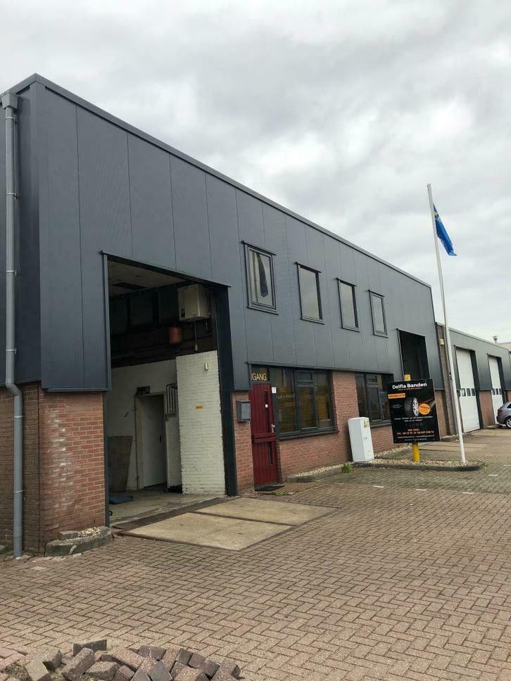 Banden en Velgen | Nieuw en Gebruikt | 12 t/m 22 inch, Auto-onderdelen, Banden en Velgen, 18 inch, Zomerbanden, 225 mm, Personenwagen