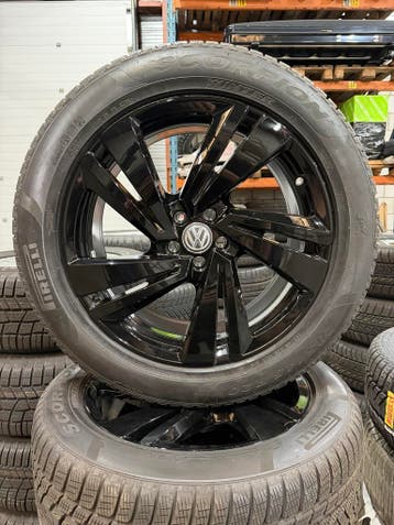 Nieuwe set originele 20 inch VW Touareg velgen+winterbanden, Auto-onderdelen, Ophalen, 285 mm, Banden en Velgen, Nieuw