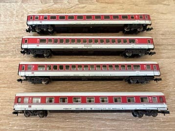 Fleischmann N - Modeltrein personenwagen (4) - Vier, Hobby en Vrije tijd, Modeltreinen | N-Spoor, Nieuw