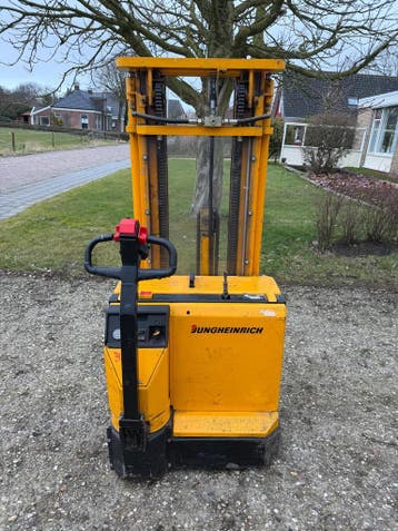 Degelijke Jungheinrich stapelaar met lader 4.25 meter, Verzenden, Gebruikt