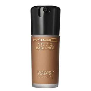 MAC Cosmetics - Studio Radiance Serum Foundation - NC60, Ophalen of Verzenden, Nieuw, Gehele gezicht, Make-up