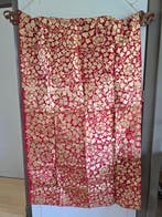 Vintage Balinees goudgeschilderde rode stof, 163 x 91 cm -