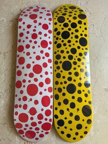 Yayoi Kusama (1929) - Dots of Obession