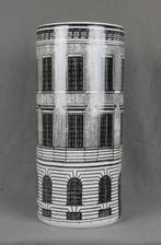 Vaas - Keramiek - Paraplubak - volledig versierd aan alle, Antiek en Kunst