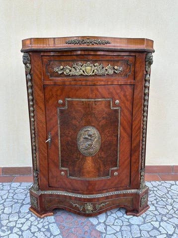 Credenza - Hout, Brons - Dressoir met friezen