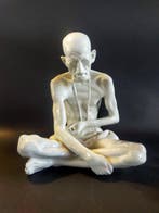 Royal Dux - sculptuur, Gandhi - 25 cm - Keramiek