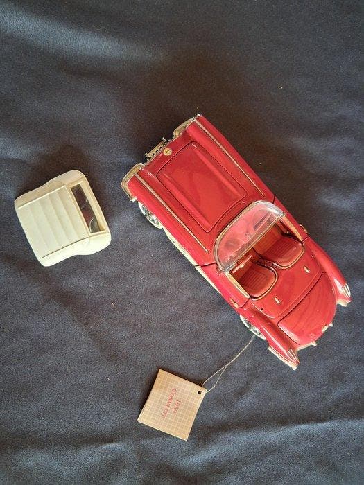 Franklin Mint 1:24 - Model sportwagen - Chevrolet Corvettte, Hobby en Vrije tijd, Modelauto's | 1:5 tot 1:12