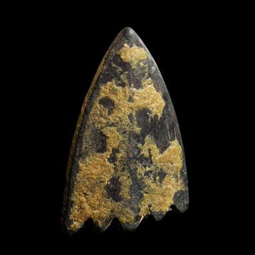 Viking periode IJzer Uitstekende amulet-hanger – Driehoekig
