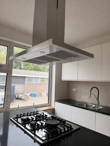 Huis te huur aan Pastoriedijk in Pernis Rotterdam, Tussenwoning, Zuid-Holland