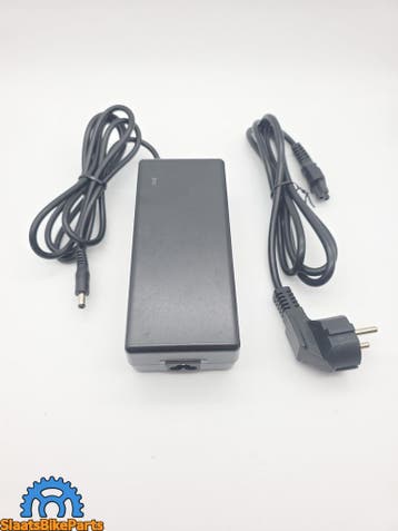 Acculader | Sparta E-Motion / Batavus E-go | Phylion 24V | 1, Ophalen of Verzenden, Gebruikt