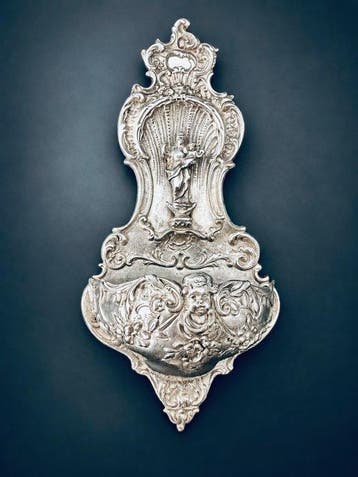Wijwatervat - 1750-1800 - Onze-Lieve-Vrouw met Kind