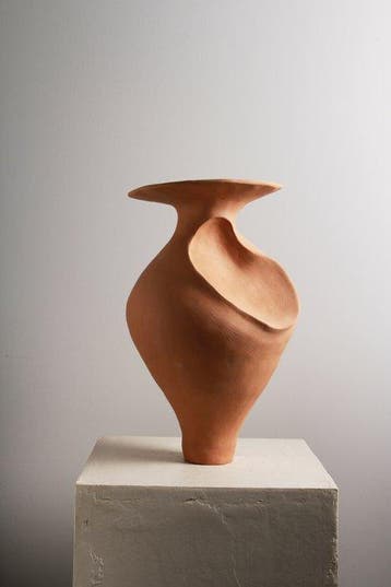 Valentina Cojocaru - Vaas - Aardewerk - Erosie, Antiek en Kunst
