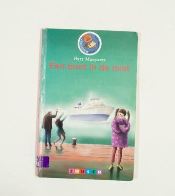 Een boot in de mist - Bart Moeyaert 9789027687272, Verzenden, Zo goed als nieuw, Bart Moeyaert