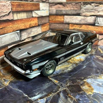Autoart 1:18 - Modelauto - AUTOart 1:18 Ford Mustang, Nieuw