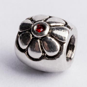 1 x Be Charmed kraal – bloem met rood strass steentje –, Ophalen of Verzenden, Nieuw, Kraal