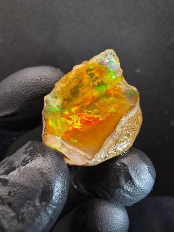51.60cts Crystal Opal Specimen Ruw- 10.31 g