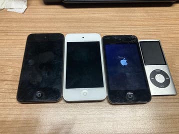 Apple - Ipod 4x for parts or repair ,some boot iPod -