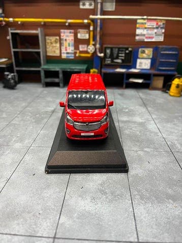 Iscale 1:43 - Modelauto - Opel VIVARO - B SPORT L2 2014 -, Nieuw