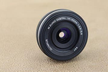 Olympus MFT 14-42mm F/3.5-5.6 EZ ED MSC black Cameralens, Nieuw