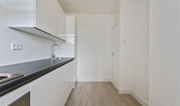 Te Huur 4 Kamer Appartement De la Reyweg In Den Haag, Den Haag, Direct bij eigenaar,  Den Haag, Appartement