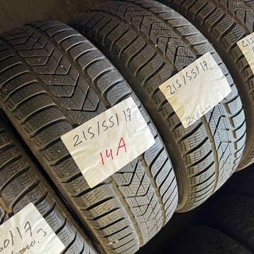 2 x Pirelli Sottozero 3 215-55-17 Winterbanden 6mm, 17 inch, Band(en), Personenwagen, Gebruikt