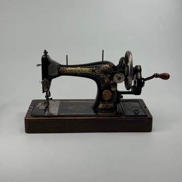 Singer 28K (1936) Naaimachine - Gietijzer, staal, hout