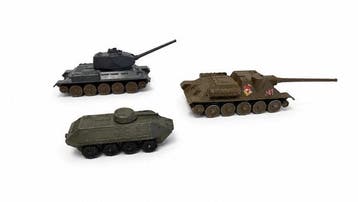 Vintage USSR die-cast metal toy model of the T-34, BTR-60,, Nieuw