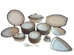 Karlovy Vary (Karlsbad) - Tafelservies voor 12 (45) -