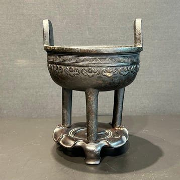 Wierookbrander - Brons - Ming driepoot censer, Antiek en Kunst