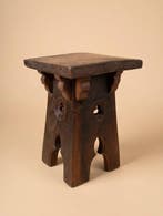 Kruk - Kastanje - Franse gotische stijl kruk