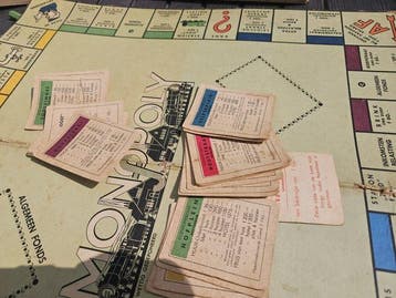 Bordspel - Monopoly Nederlandse editie en Engelse editie -