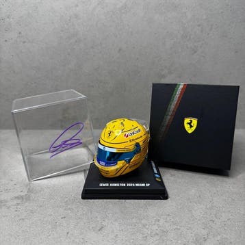 Ferrari - Lewis Hamilton - 2025 Miami GP - 2025 - Helm op, Verzamelen, Automerken, Motoren en Formule 1, Nieuw