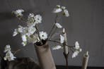 Zijden bloeiende bloesem tak Soft white 50 cm, Huis en Inrichting, Woonaccessoires | Kunstplanten en Kunstbloemen, Ophalen of Verzenden