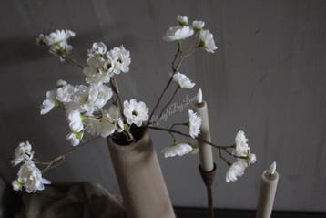 Zijden bloeiende bloesem tak Soft white 50 cm, Ophalen of Verzenden, Nieuw