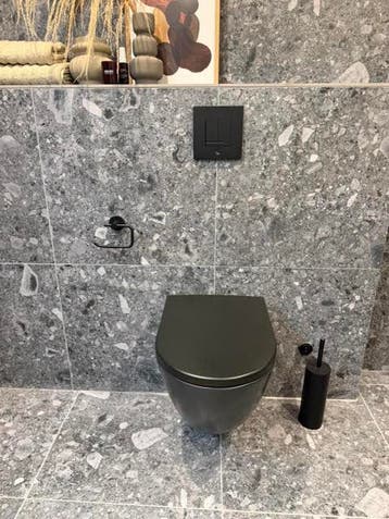 Toilet zwart + accesoires 0020 - 44, Doe-het-zelf en Verbouw, Ophalen, Nieuw, Toilet
