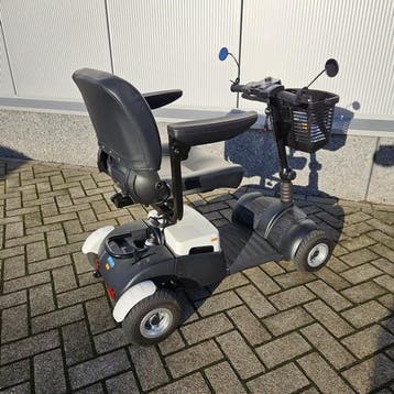 Gebruikte Life en Mobility Vivo deelbare 4 wiel scootmobiel, Zo goed als nieuw, 16 t/m 25 km, Life and Mobility, 10 km/u of minder